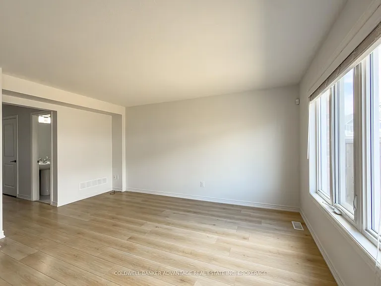 218 Heron St — Photo 7