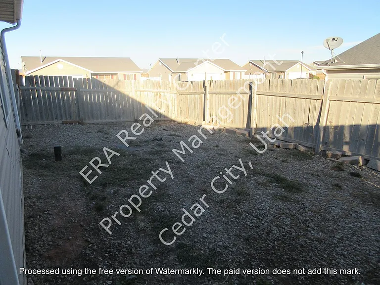 534 W 1950 N — Photo 5