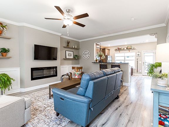 2nd image of 3258 Tasker Dr