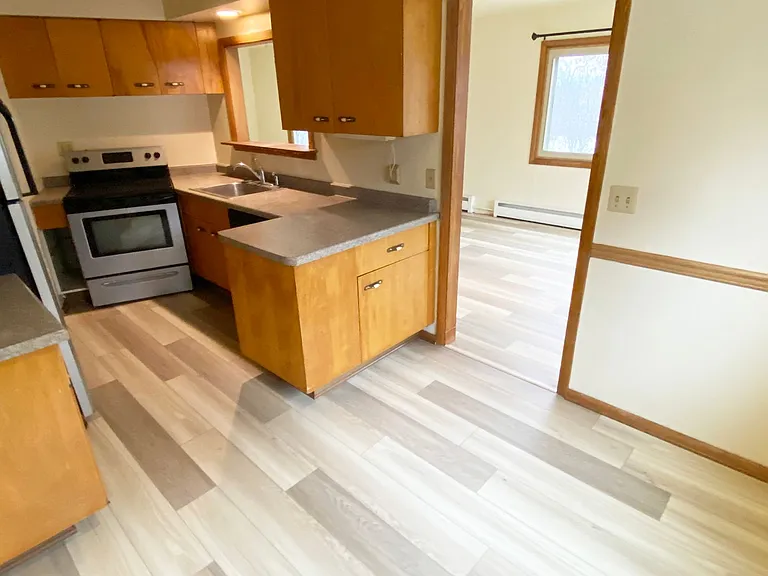 914 Grand Ave — Photo 9