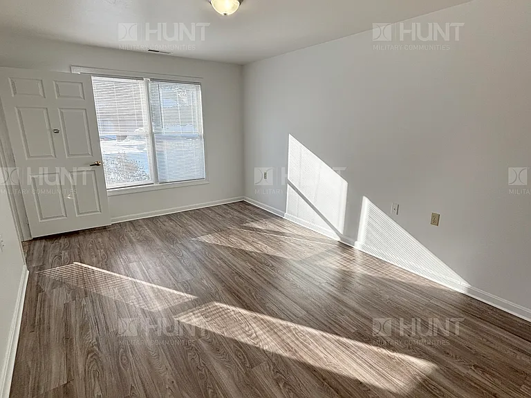 20B Scott Cir — Photo 8