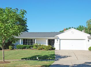 1917 Camberly Dr, Lyndhurst, OH