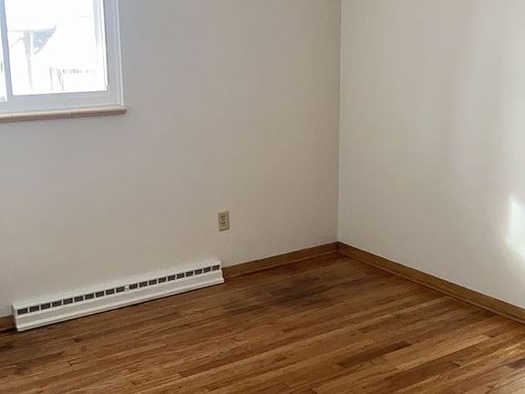 4th image of 225 Milton Ave #2C