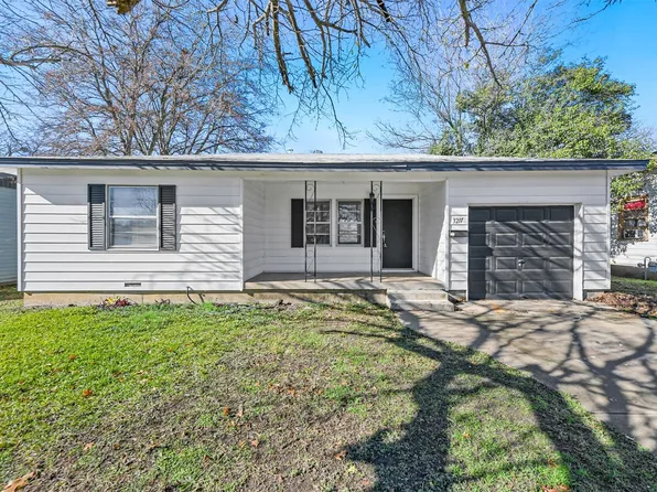 3217 Aurora St, Haltom City, TX 76117