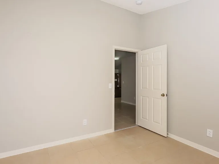 3413 Palm Beach Dr — Photo 13