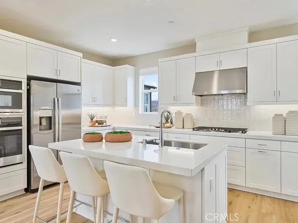 27409 Hackberry Pl, Valencia, CA 91381