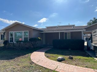 211 Mesa Dr, Costa Mesa, CA 92627