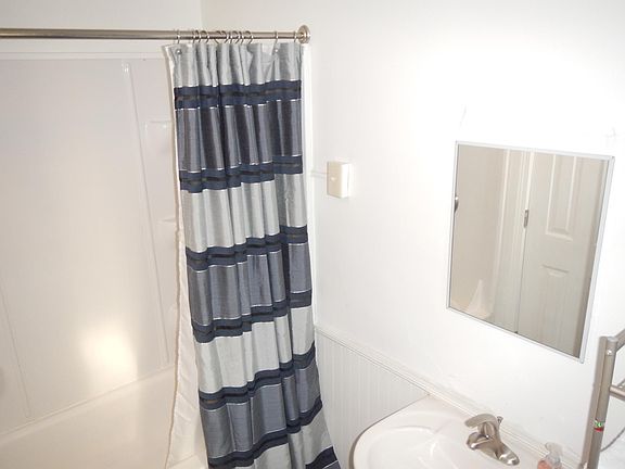 4th image of 1026 S Palmer Ave #1