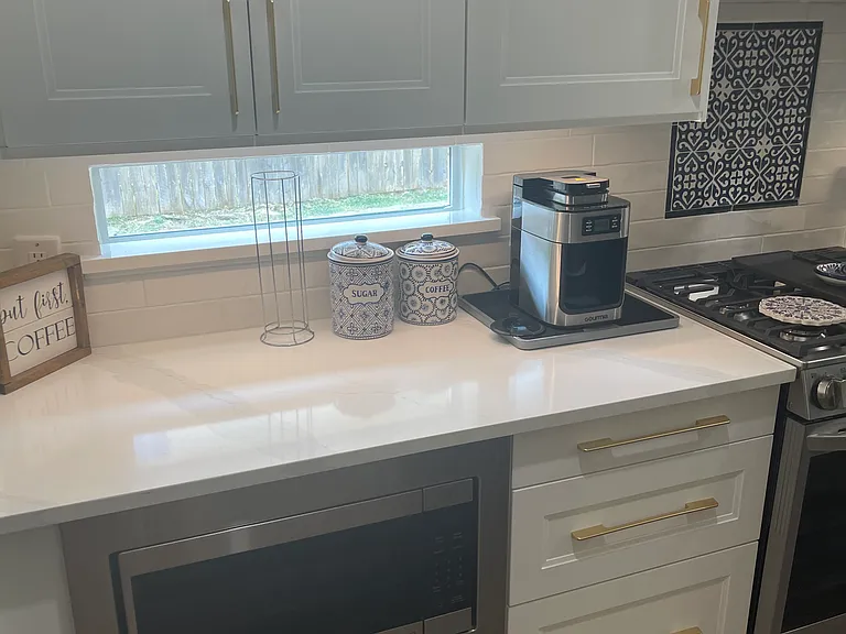 405 N Village Dr — Photo 8