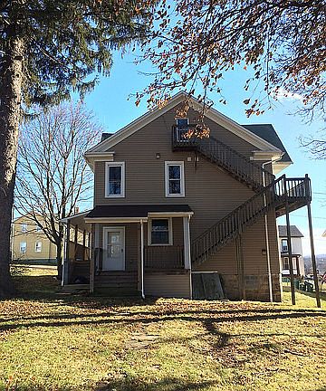 2nd image of 31 S Grant St #2