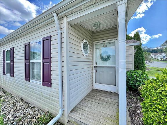 4th image of 62 Penny Ln