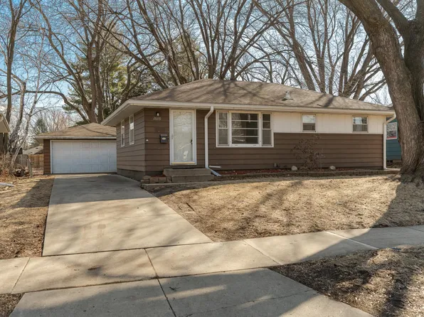 2600 14th Ave NW, Rochester, MN 55901