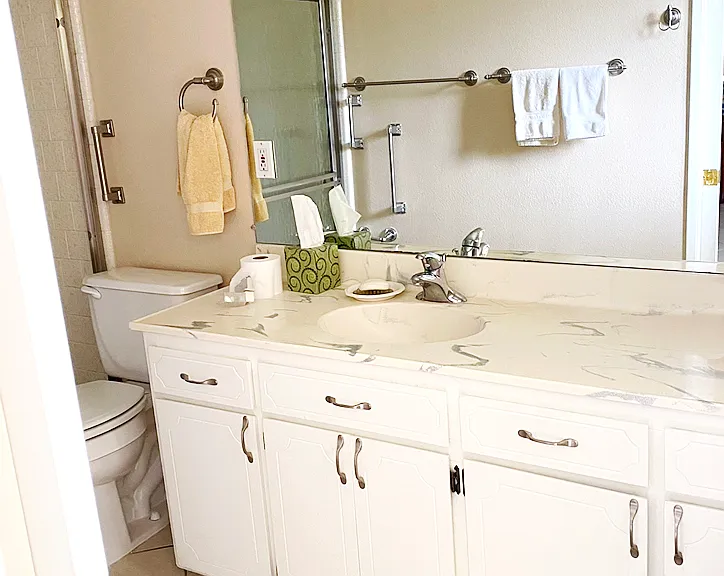 Main bathroom (next on the remodel list...)