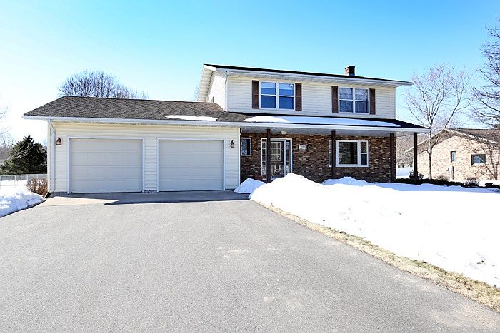 1st image of 3403 Thunderbird Ln