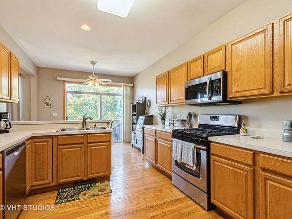 3rd image of 2302 Ashbrook Ln