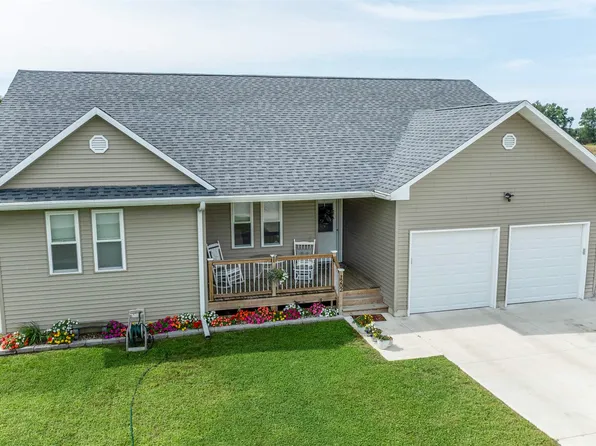 1202 E Short Dr, Knox, IN 46534