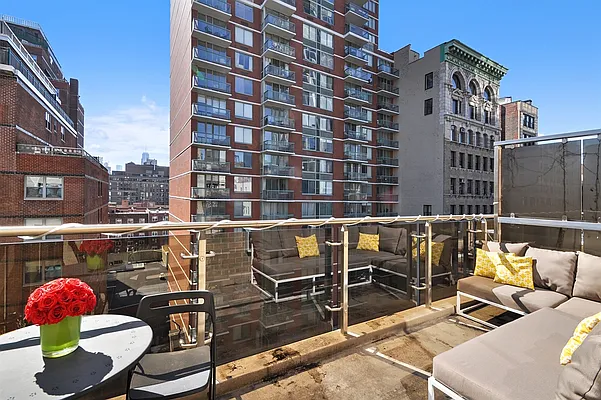 Sold by Corcoran | media 19