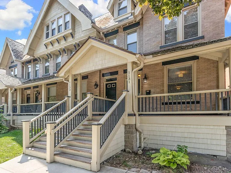 1131 Franklin Ave — Photo 2