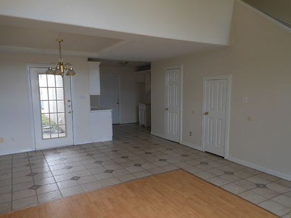 2nd image of 1005 E Westway Ave #5