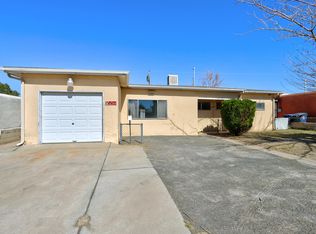 5921 Candelaria Rd NE, Albuquerque, NM 87110