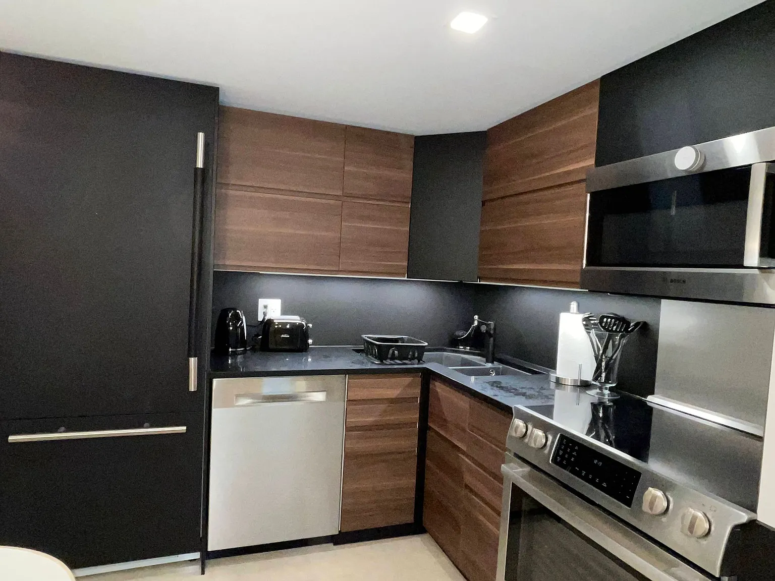 2 bed, 764 sqft, $2,999 — Photo 4