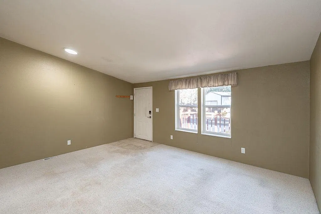 61066 Targee Dr — Photo 4