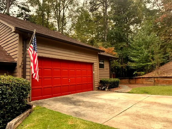 2127 Shea Ln, Seneca, SC 29672