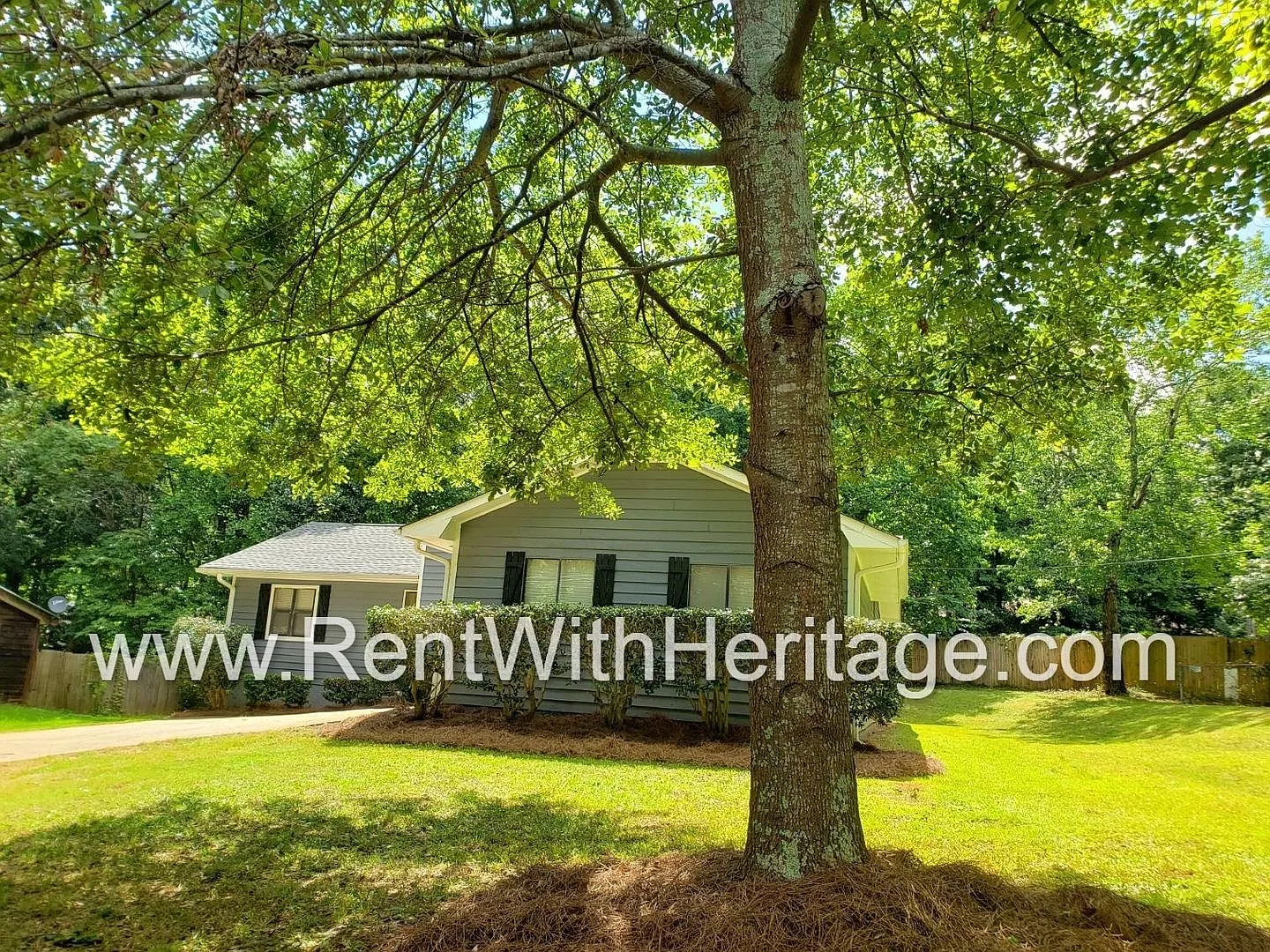 Wow!!..Gorgeous...Stepless Ranch...With All The Upgrades/ Great Location / Yard Maintenenace Incl... — Photo 2