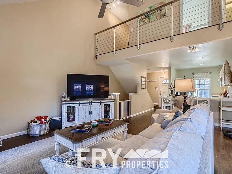 8523 Union Cir — Photo 9