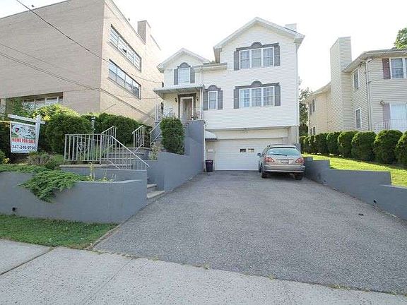 5th image of 224 Claremont Ave