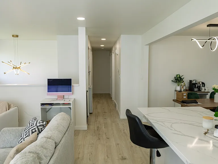 326 N 100th St #A — Photo 10