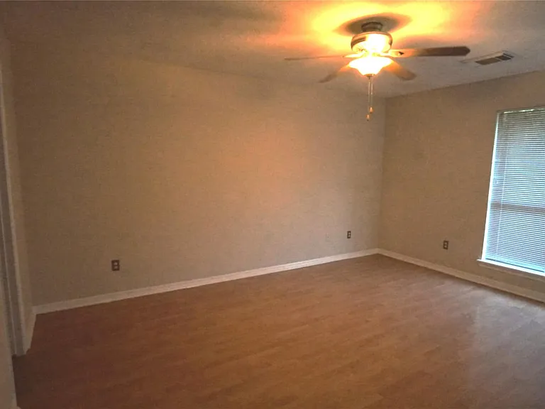 6422 Founding Dr — Photo 11