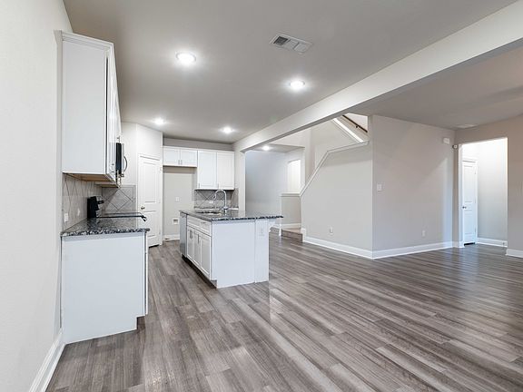 3rd image of 1229 Mount Olive Ln