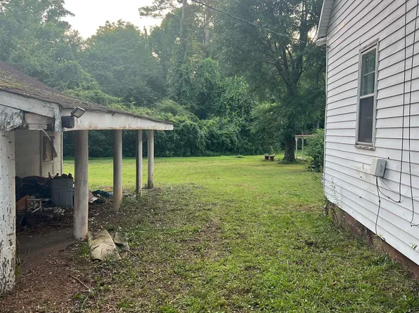 306 Oak Ave NW, Jacksonville, AL 36265