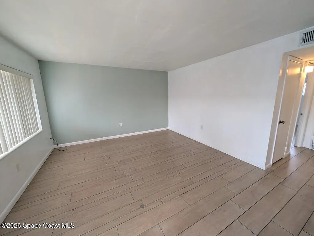 2 bed, 1.0 bath, 775 sqft, $1,095 — Photo 4
