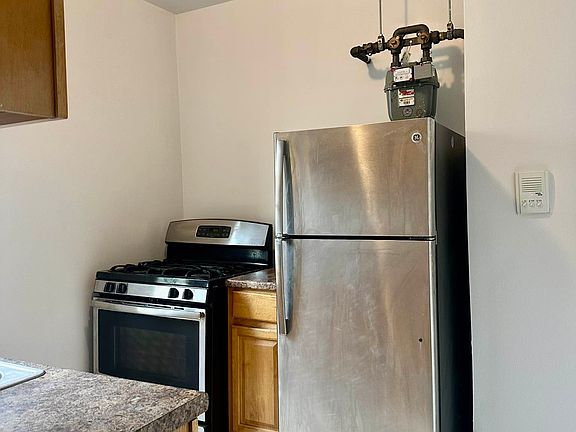 5th image of 600 Academy St #27