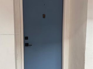 9419 Fontainebleau Blvd APT 210, Miami, FL 33172
