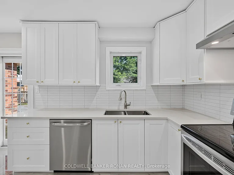 8 McCullough Ave — Photo 9