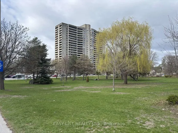 415 Greenview Ave #2005, Ottawa, ON K2B 8G5