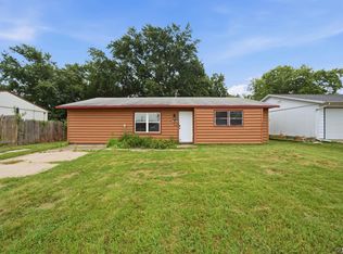 5914 N Frostwood Pkwy, Peoria, IL 61615