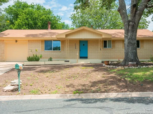1122 Nancy Beth Dr., Kerrville, TX 78028