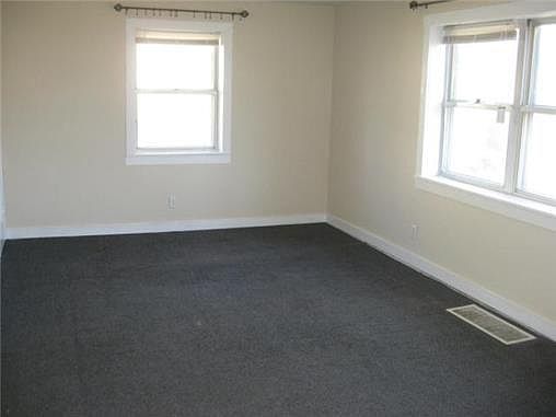 4th image of 2132 S 38th St