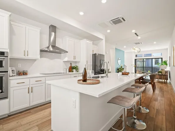 176 Waters Park Dr, San Mateo, CA 94403