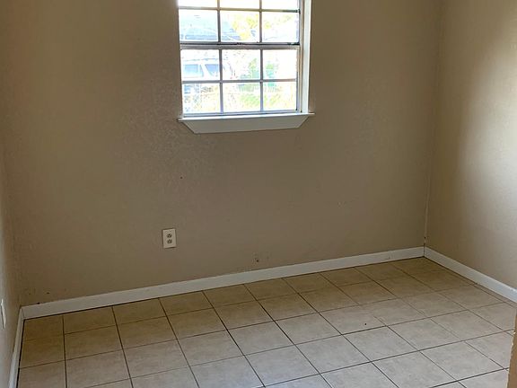 4th image of 3305 Spruce St #4