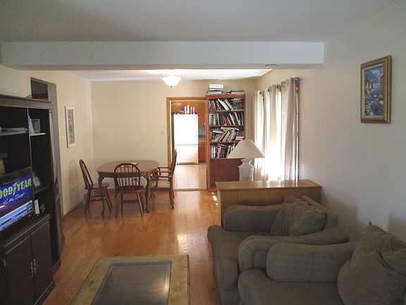 4th image of 5336 W Oakdale Dr