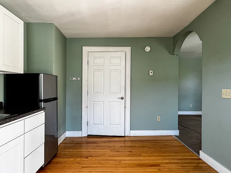 1372 Main St #1 — Photo 6