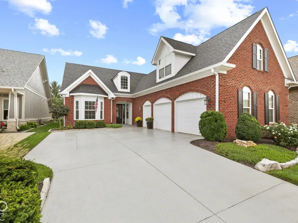 15112 Kampen Cir, Carmel, IN 46033