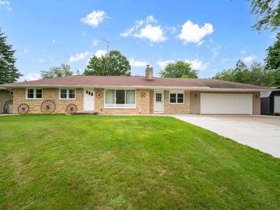 W222N8150 Plainview PARKWAY, Lisbon, WI, 53089