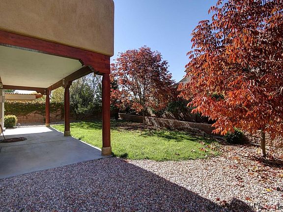 4th image of 827 Kipuka Dr NW
