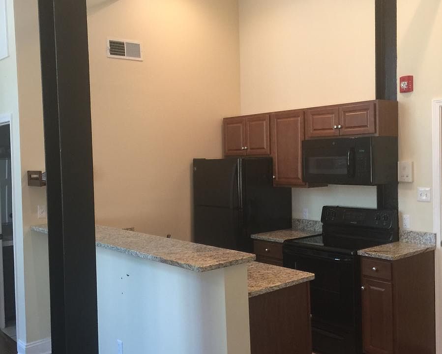 1st image of 2740 Fort Ave APT 102